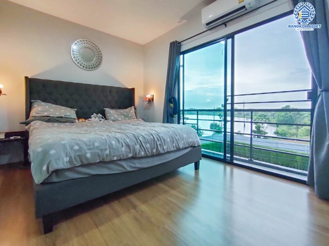 *****ทาวน์เฮ้าส์ 3 ชั้นมือสอง ม.บ้านกลางเมือง ราชพฤกษ์-รัตนาธิเบศร์ บ้านสวงย พร้อมเข้าอยู่ เนื้อที่ 19.1 ตร.ว. ฟังก์ชัน 3 ห้องนอน 3 ห้องน้ำ 2 ที่จอดรถ แถมฟรี !! เครื่องปรับอากาศ 3 เครื่อง, เครื่องทำน้ำอุ่น 2 เครื่อง เชื่อมต่อทั้งถนนงามวงศ์วาน, ถนนรัตนาธิเบศร์, รถไฟฟ้าสายสีม่วง "สถานีบางรักใหญ่"